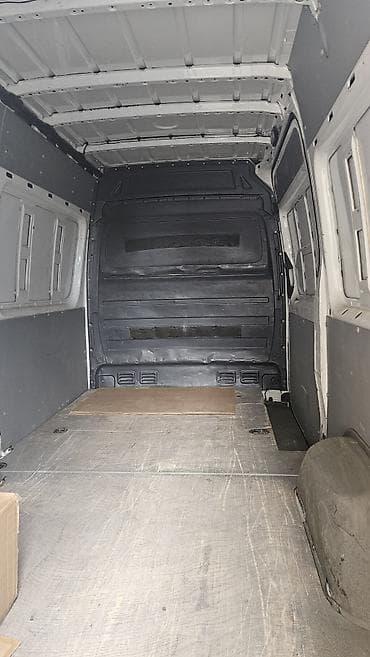 Услуги: Mercedes-Benz Sprinter, белый фургон (высокая крыша, длинная база) — 5