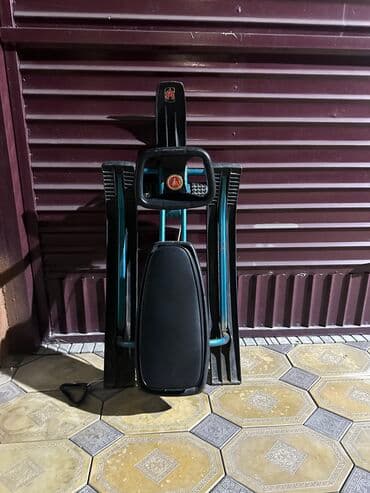 трёхколёсный самокат: Снегокат хорошем состоянии с 5до 15лет до 50 кг выдерживает — 1