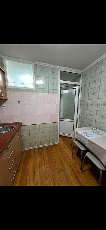 Недвижимость: 1 комната, 8 мкр Агентство недвижимости, Только девушкам, от 1 месяца, от 3 месяцев, от 6 месяцев, С мебелью полностью — 4