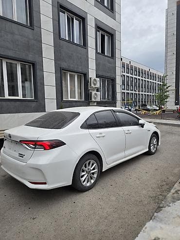 aion v plus: Toyota Corolla: 2021 г., 1.8 л, Гибрид, Седан — 3
