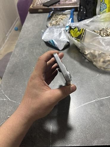 galaxy note 10 lite: IPhone 16 Pro, Б/у, 256 ГБ, Белый — 6