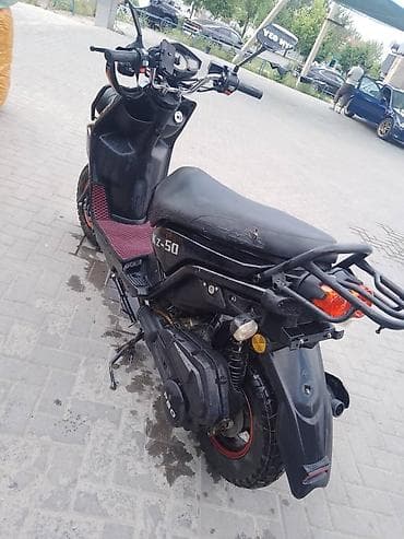 ана: Тип скутера 50 куб. см, Бензин — 4