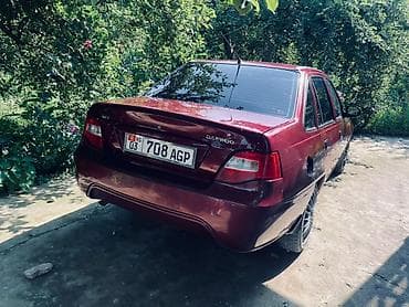 Daewoo Nexia: 2008 г., 1.5 л, Механика, Бензин, Седан