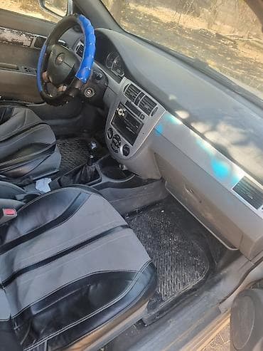 spark premier: Chevrolet Lacetti: 2006 г., Механика, Газ, Седан — 4