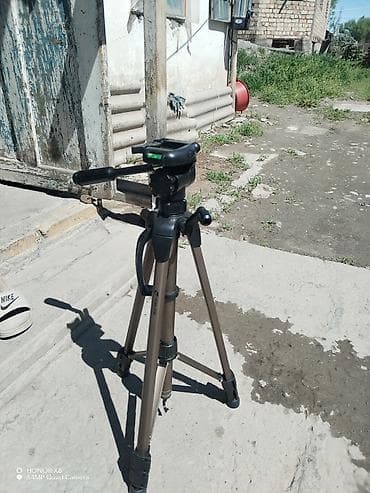 магнитолы для авто: Зеркальная камера Canon EOS 1100D с комплектным объективом Canon EF-S — 3