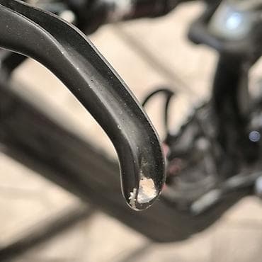 Велозапчасти: Продаю тормоз Shimano mt420 4х поршеневой,под левую руку — 2