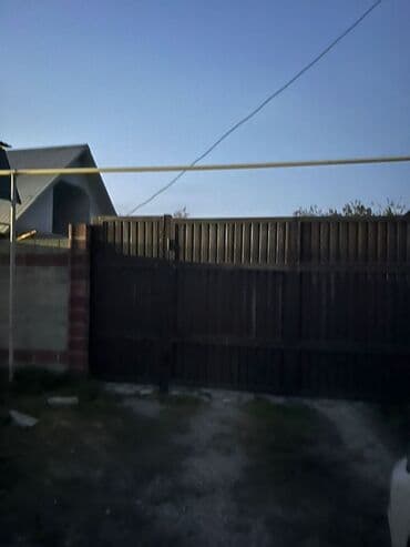 сдаю дом ак оргоо: 50 кв. м, 4 бөлмө, Жертөлө, ороо, Забор, тосулган — 8