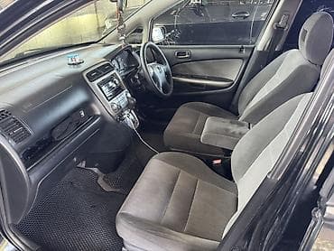 Транспорт: Honda Stream: 2003 г., 2 л, Автомат, Бензин, Минивэн — 9