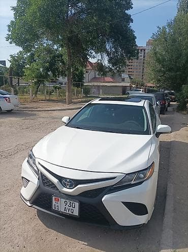 Унаа: Toyota Camry: 2019 г., 2.5 л, Автомат, Гибрид, Седан — 4