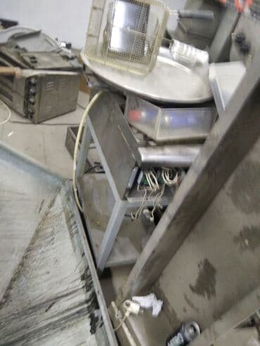 шоколадный фонтанчик: Промышленная электрическая фритюрница с конвейерной/погружной корзиной — 4