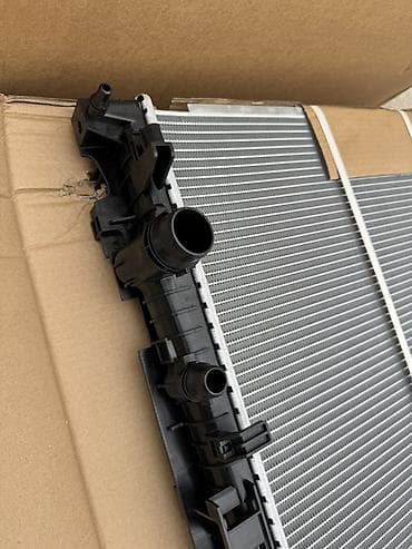системы охлаждения coollaboratory: Радиатор охлаждения MAHLE/BEHR для BMW G05,G07,G06 - Производитель — 5