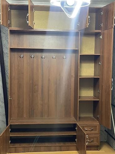 вешалка металлическая для одежды: Шифоньер, шкаф для одежды, Б/у, Прямой, Дерево — 4