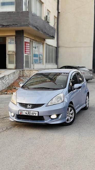 sprinter 2003: Honda Fit: 2008 г., 1.5 л, Автомат, Газ, Хэтчбэк — 4