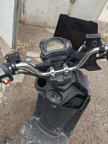 Скутеры: Тип скутера 150 куб. см, Бензин, Б/у — 2