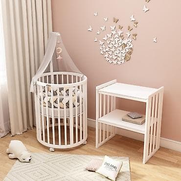 Окна и комплектующие: Овальная детская кроватка белого цвета со съемными колесиками, которые — 2