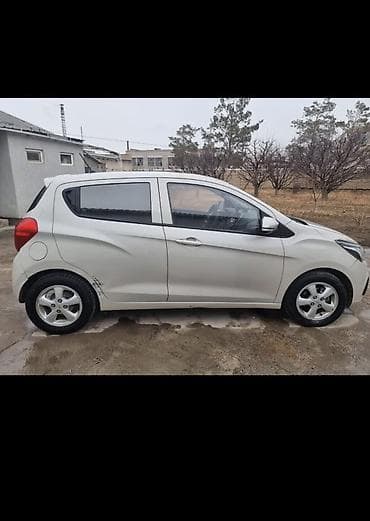 тойота спарк: Chevrolet Spark: 2016 г., 1 л, Вариатор, Бензин, Хэтчбэк — 3
