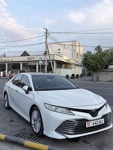 Toyota Camry: 2019 г., 2.5 л, Автомат, Бензин, Седан