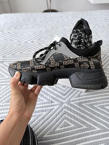 версаче: Кроссовки, 35, 35.5, 36, Versace, Б/у, цвет - Черный, Самовывоз, Платная доставка — 4