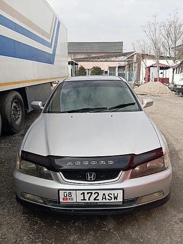 Honda Accord: 2002 г., 1.8 л, Автомат, Бензин, Седан