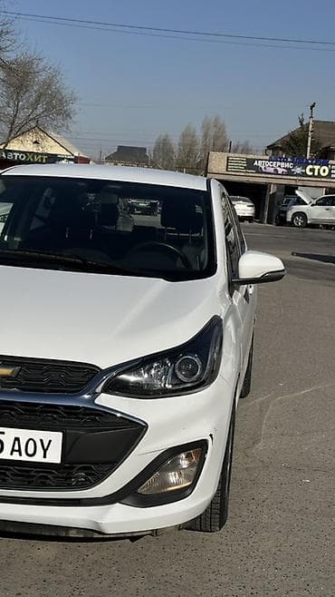 jac j7: Chevrolet Spark: 2018 г., 1.2 л, Автомат, Бензин, Хэтчбэк — 3