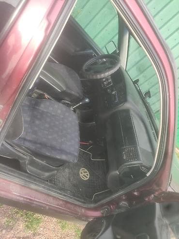 Volkswagen Golf: 1995 г., 1.8 л, Кол менен иштөөчү, Хетчбек