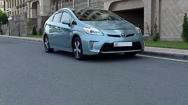 e2 byd: Toyota Prius: 2013 г., Вариатор, Гибрид, Хэтчбэк — 1