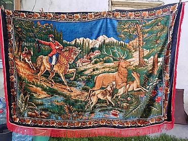 германская: Тонкие Германские ковры б/у, с лошадьми 3500сом, остальные два — 3