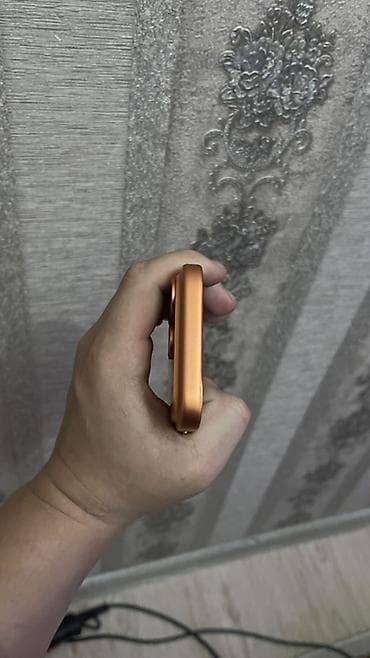 iphone 70: IPhone 17 Pro, Оранжевый, 100 % — 4