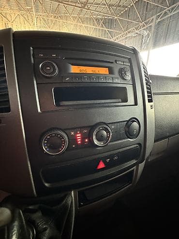 Унаа: Mercedes-Benz Спринтер: 2011 г., 2.2 л, Кол менен иштөөчү, Дизель, Van — 10