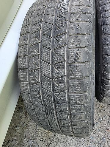Комплект зимних шин (липучки) без шипов, размер 225/55 R17