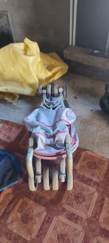 детскую одежду на мальчика 6 лет весна: Коляска, Б/у — 4