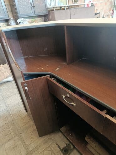 визажное кресло: Шкафы для салонов — 4