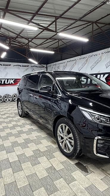 daewoo musso: Kia Carnival: 2018 г. — 2
