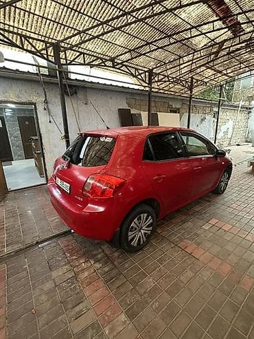 Toyota Auris: 2008 г., 1.6 л, Робот, Бензин, Хэтчбэк