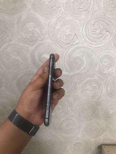 10 iphone: IPhone 11, Б/у, 128 ГБ, Черный, Чехол, 80 % — 8
