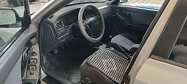 авто сатуу: Hyundai Avante: 2002 г., 1.5 л, Кол менен иштөөчү, Бензин, Седан — 6