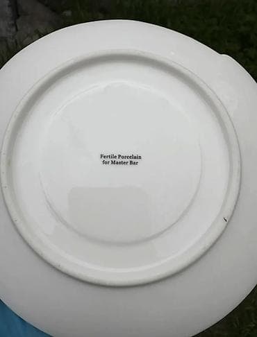 продам чемодан бу: Тарелки оригинал стильные 4 шт под нарезку 4 шт десертные фирменн — 3