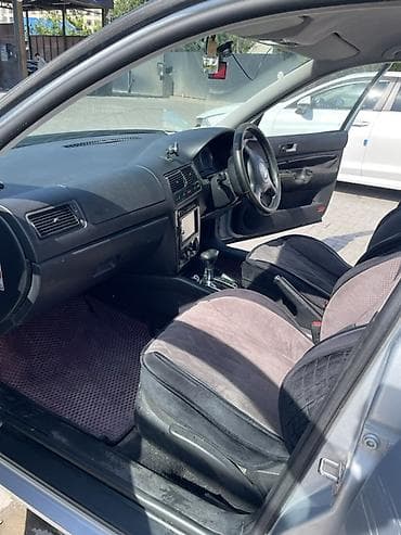 transporter multivan: Volkswagen Golf: 2001 г., 1.8 л, Автомат, Бензин, Хэтчбэк — 3