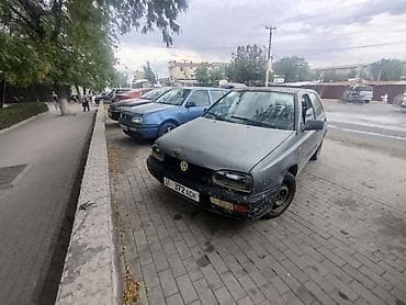 Volkswagen Golf: 1993 г., 1.6 л, Механика, Бензин, Хэтчбэк