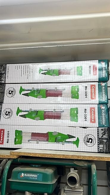 Ручная сеялка Russmash RU-3301 — удобный инструмент для точного высева