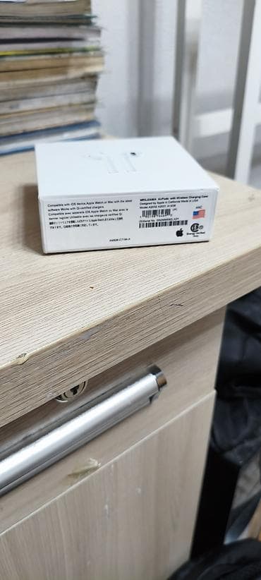 чехлы на аирподс: Apple AirPods с беспроводным зарядным кейсом - Модель: A2032, A2031 — 1