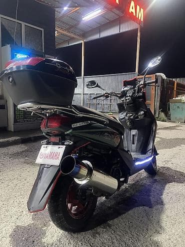 кабина мото: Тип скутера Yamaha, 150 куб. см, Бензин, Б/у — 9