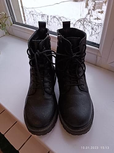 Женская обувь: Срочно продаю 36 размер
1500 сом — 2