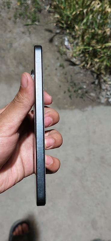 apple 4: Poco X7 Pro — 4