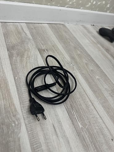 black psp: Продаю PS4 Slim в хорошем состоянии. Работает отлично, без проблем. В — 1