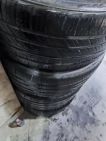 pirelli p zero: Продаю комплект летних шин. Разноширокие 275/35/22 Китай Lexxis — 2