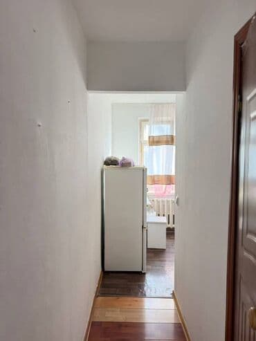 срочно продам 1 комнатную квартиру рядом просп жибек жолу бишкек: 1 комната, 32 м², 104 серия, 4 этаж, Косметический ремонт — 3