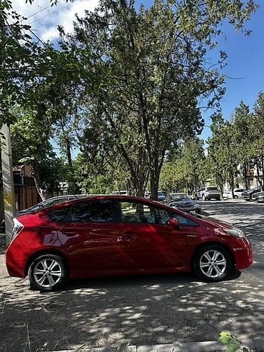 спитер: Toyota Prius: 2012 г., 1.8 л, Вариатор, Гибрид, Хэтчбэк — 3