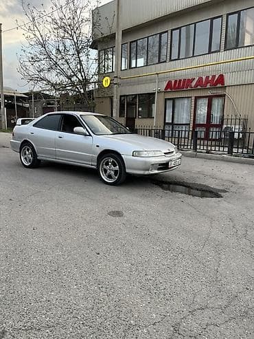 качан: Honda Integra: 2000 г., 1.8 л, Кол менен иштөөчү, Бензин, Седан — 1