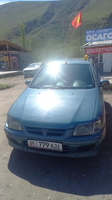 Mitsubishi Space Star: 2001 г., 1.6 л, Ручные, Бензин, Минивэн